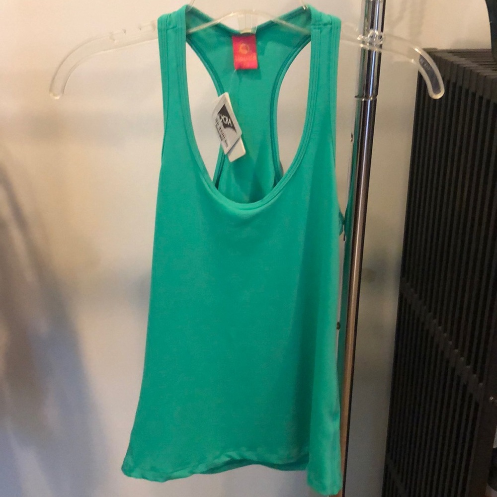Liquido tank top
